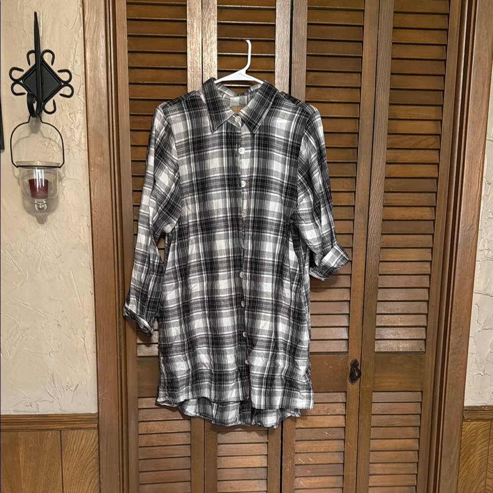 Plaid Button-Up Women's Top